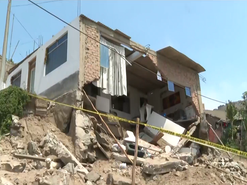 Tragedia en Ancón: Derrumbe de vivienda deja un muerto y un herido