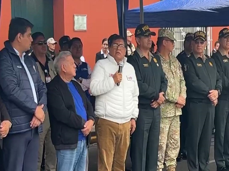 Ministro del Interior se defiende de críticas: "Tengo tres meses en la gestión y trato de avanzar"