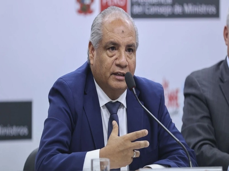 “Presiones y amenazas” de López Aliaga para “firmar una adenda para un privado es tráfico de influencias”, señala Ministro César Sandoval