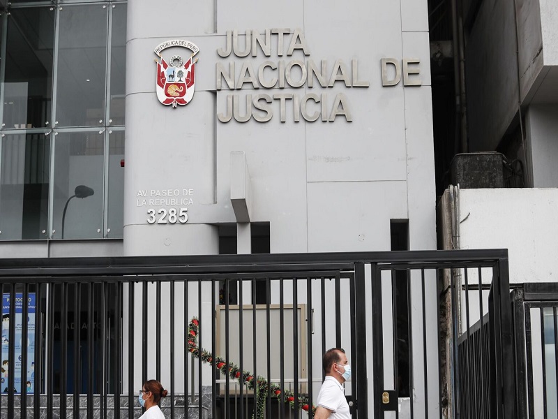 JNJ suspende vacancia de Aldo Vásquez e Inés Tello y les notifica para acatar mandato judicial que los repone