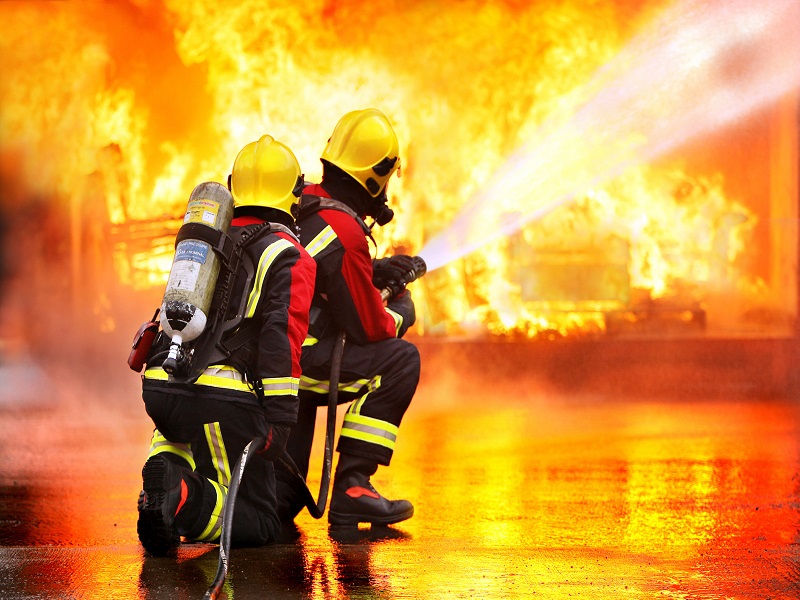 Mesa Redonda: Incendio de grandes proporciones se registra en un almacén