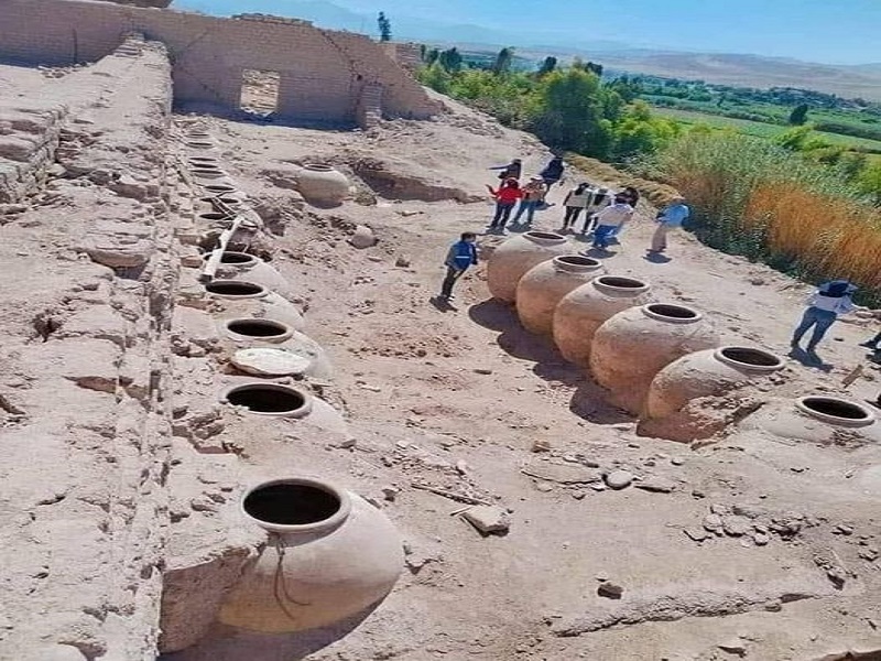 ENCUENTRAN TINAJAS QUE SERVIAN PARA LA ELABORACIÓN DE VINO Y PISCO EN EL DEPARTAMENTO DE MOQUEGUA