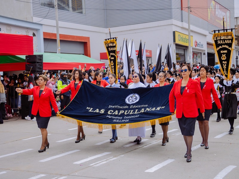 Colegios de Sullana participaron en el Desfile Escolar 2025 por Fiestas Patrias