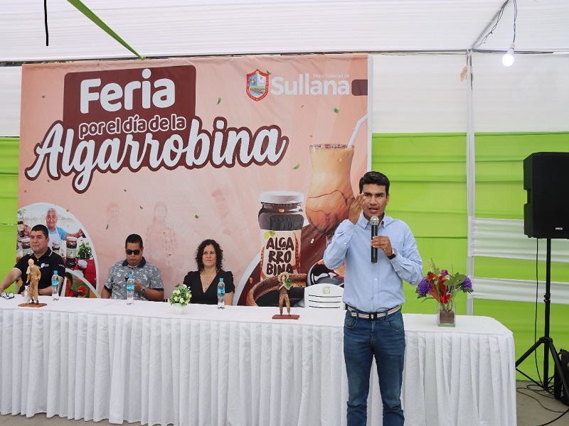 MUNICIPALIDAD REALIZA FERIA ARTESANAL Y DE PRODUCTOS A BASE DE ALGARROBA