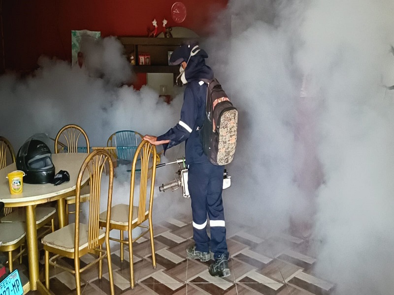 Municipalidad de Sullana y Subregión de salud despliegan plan de fumigación  para combatir el Dengue