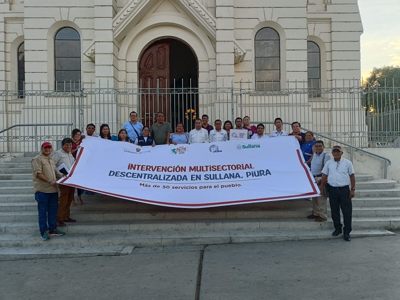 19 Ministerios participan en gran Campaña cívica en Plaza de Armas de Sullana