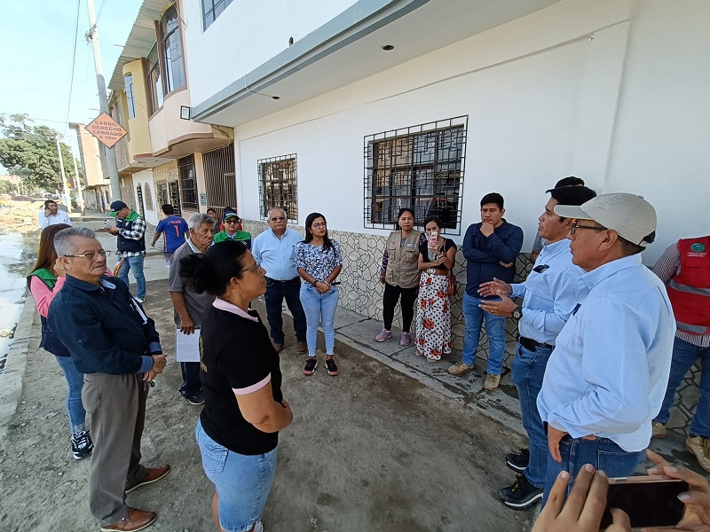 Regidores y Dirigentes fiscalizan obras de instalación de gas y agua en Sullana