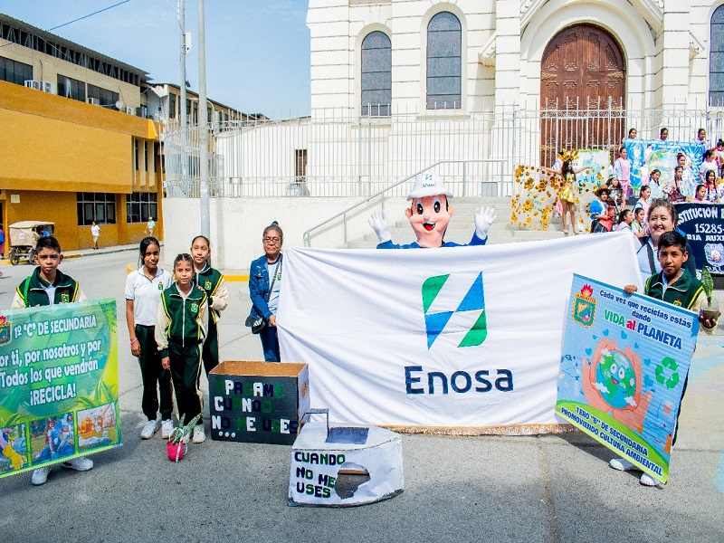 Enosa promueve el cuidado del medio ambiente en pasacalle de Sullana