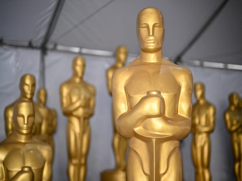 Hollywood listo para unos Oscar que prometen el final de suspenso entre "Anora" y "Cónclave"