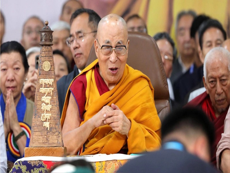 China advierte a la India que no permitirá interferencias en la sucesión del dalái lama