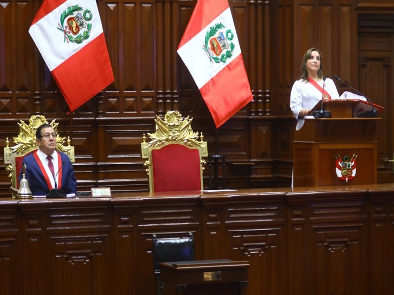 Gobierno promulga ley para nombrar a más de 3,500 docentes universitarios