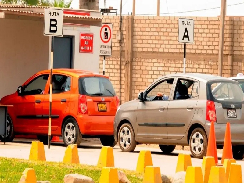 Gerente general del Touring: "En el país hay más de 3,000 muertos al año, lesionados y discapacitados por accidentes viales"