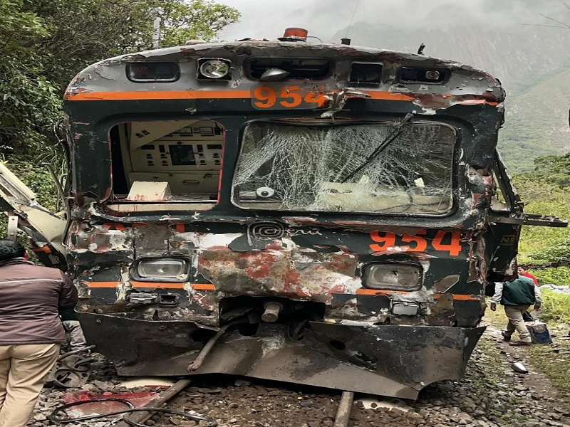 AHORA: Choque de trenes en vía hacia Machu Picchu deja al menos un fallecido y 30 heridos