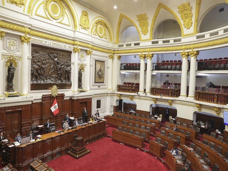 Total descaro: El Congreso trabaja en pijamas