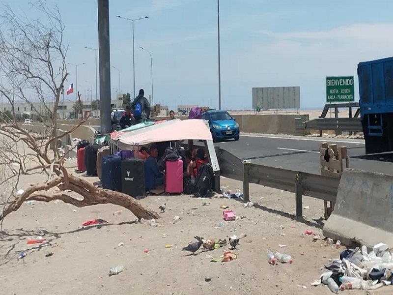 Advierten que establecer un corredor humanitario para migrantes indocumentados de Chile es “políticamente muy difícil”