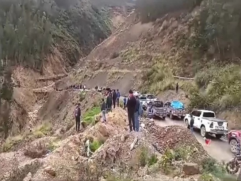 La Libertad: Huaico destruye carretera y viviendas en Pataz 