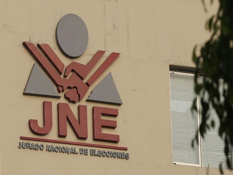 JNE alerta presuntas infracciones electorales de Rafael López Aliaga, César Acuña y otras autoridades