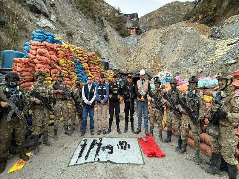 Operación 'Excalibur III': Comando Unificado incauta armamento de guerra en minas clandestinas de Pataz