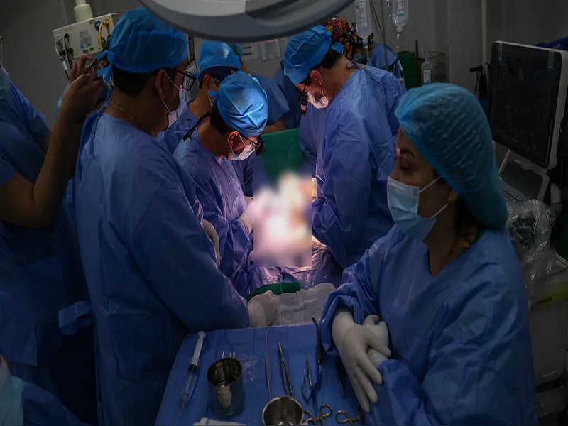 EsSalud: operan a bebé dentro del útero en Hospital Rebagliati y el embarazo continúa con éxito