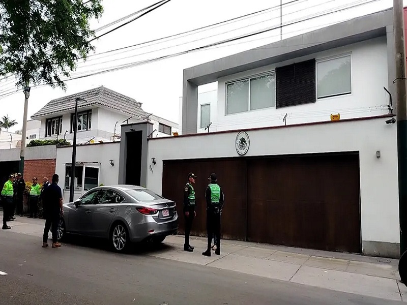 PNP aumenta vigilancia en Embajada de México tras salida del país de encargada de negocios
