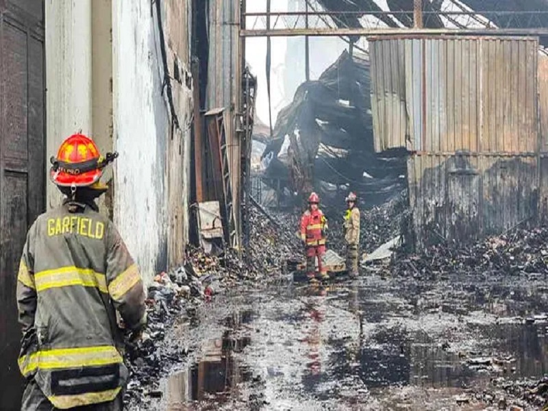 Este es el panorama en la zona de emergencia nueve días después del incendio en Barrios Altos