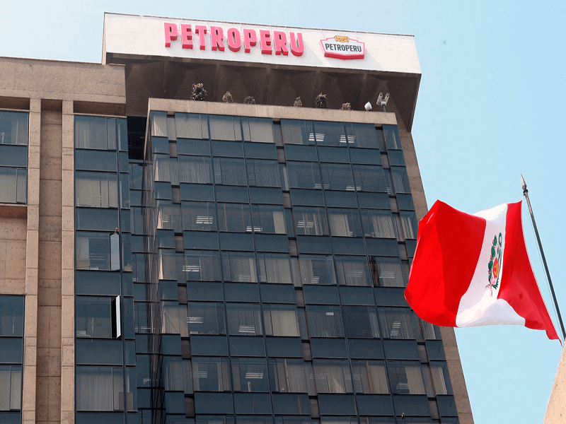 Gobierno debe condicionar facilidades financieras y garantías a Petroperú
