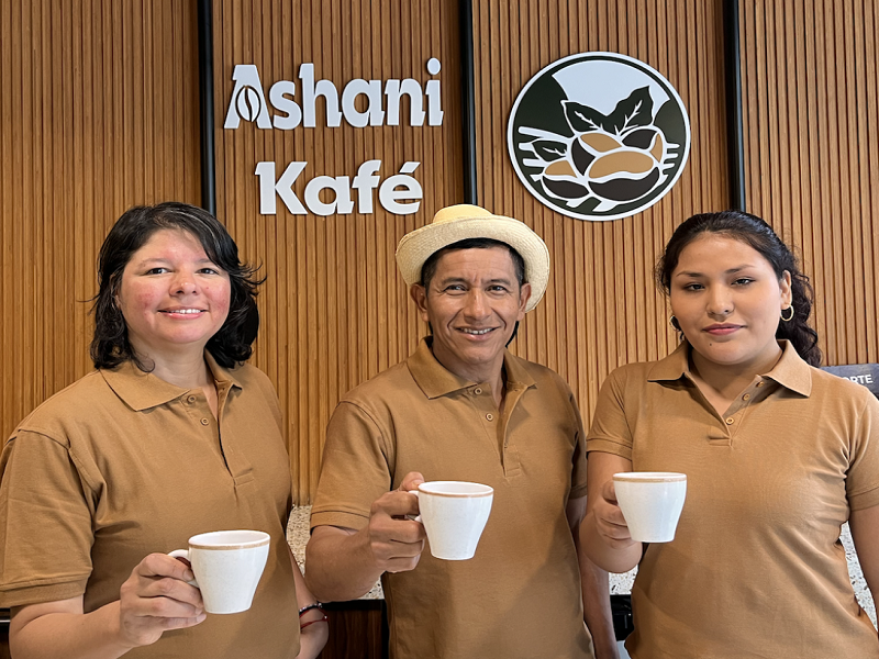 Cafetería apoya a comunidades ashaninkas con su producción de café