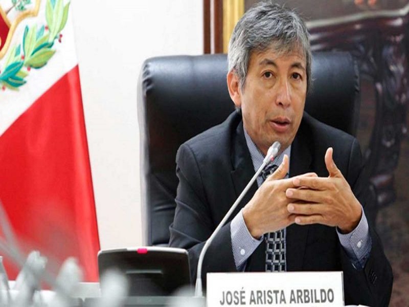 Ministros Demartini y Pérez Reyes discrepan con José Arista, quien dijo que el Gobierno es "débil"
