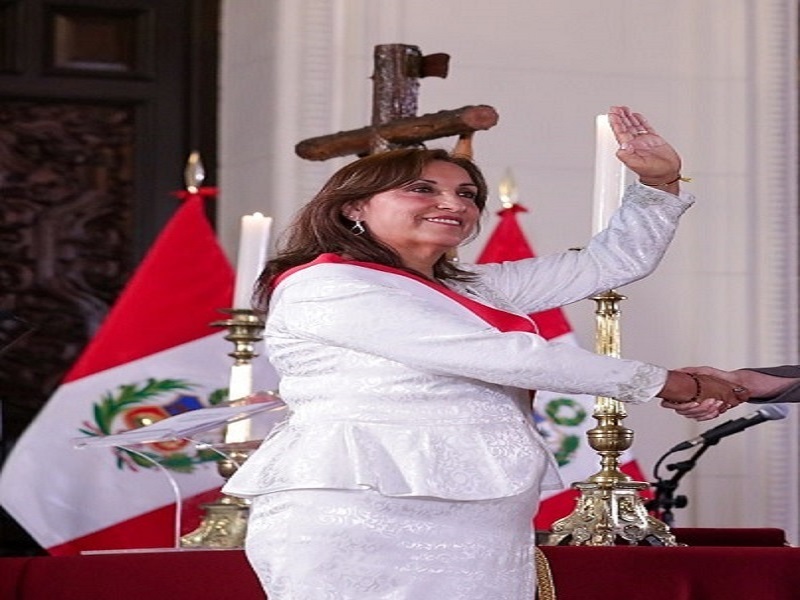 Dina Boluarte sobre su baja aprobación: “El desarrollo del Perú no se basa en encuestas”Dina Boluarte sobre su baja aprobación: “El desarrollo del Perú no se basa en encuestas”
