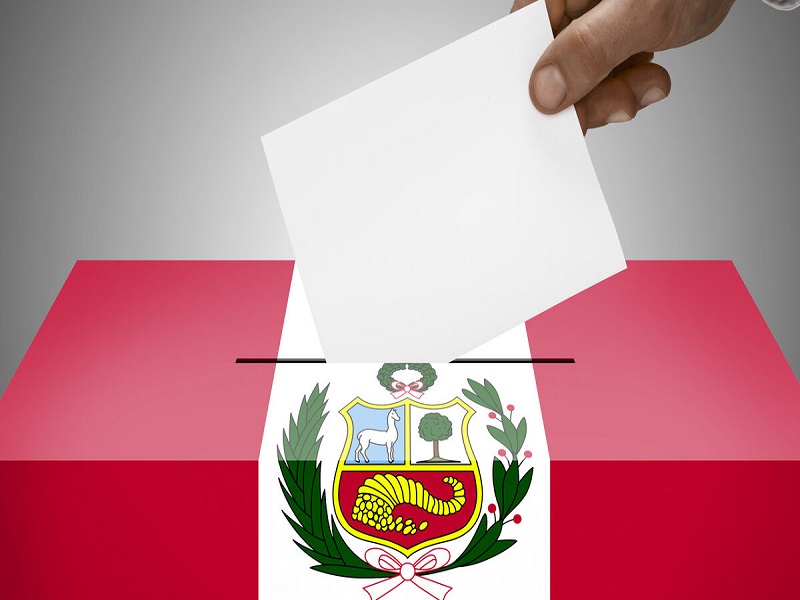 Más de 11 mil peruanos renunciaron a su agrupación política durante el 2023, según el JNE