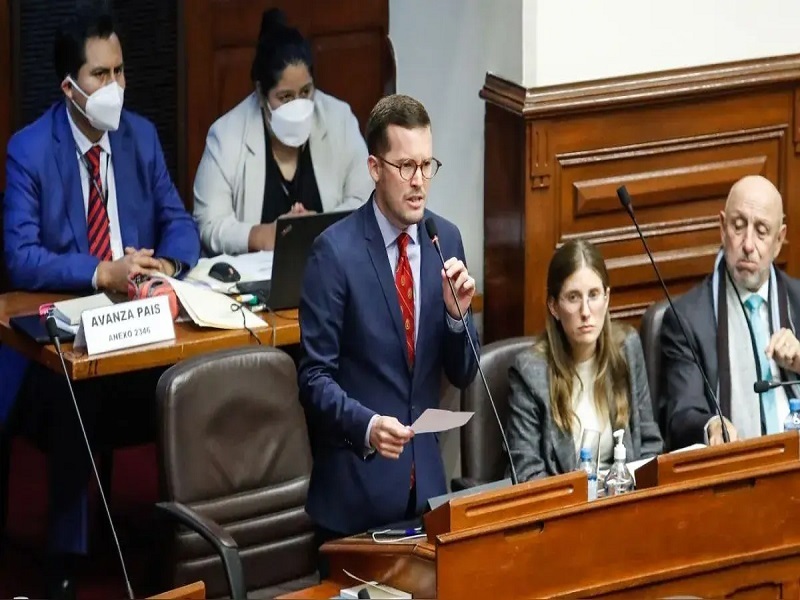 Cavero sobre reelección de alcaldes y gobernadores: "Los ciudadanos tienen que tener la voluntad de decidir"